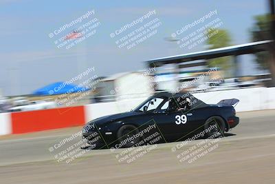 media/Sep-18-2022-Speed Ventures (Sun) [[5447a334fb]]/Black/Panning/